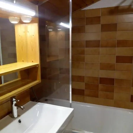 아파트 Cosy 4 Couchages A Meribel, Bord De Pistes - Fr-1-355-61 *