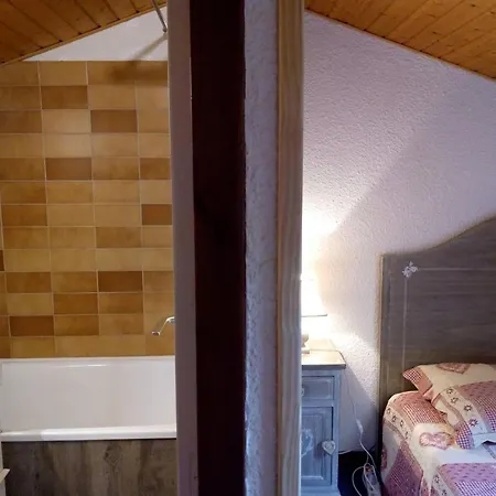Lejlighed Cosy 4 Couchages A Meribel, Bord De Pistes - Fr-1-355-61 *